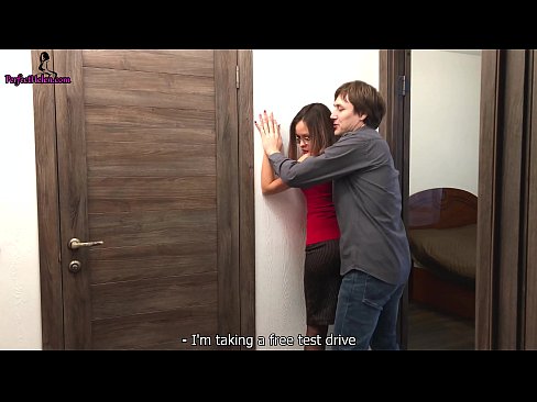 ❤️ Agentul imobiliar sexy își masturbează senzual păsărica și o fute în timp ce își vinde apartamentul - Krempai ❤️   at ro.serviporno.ru ❌