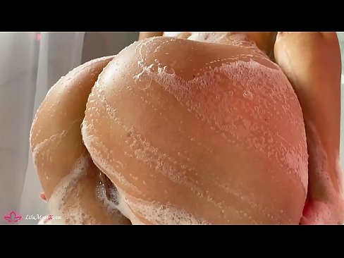 ❤️ Bruneta își masturbează păsărica cu un vibrator până la orgasm intens în duș ❤️   at ro.serviporno.ru ❌